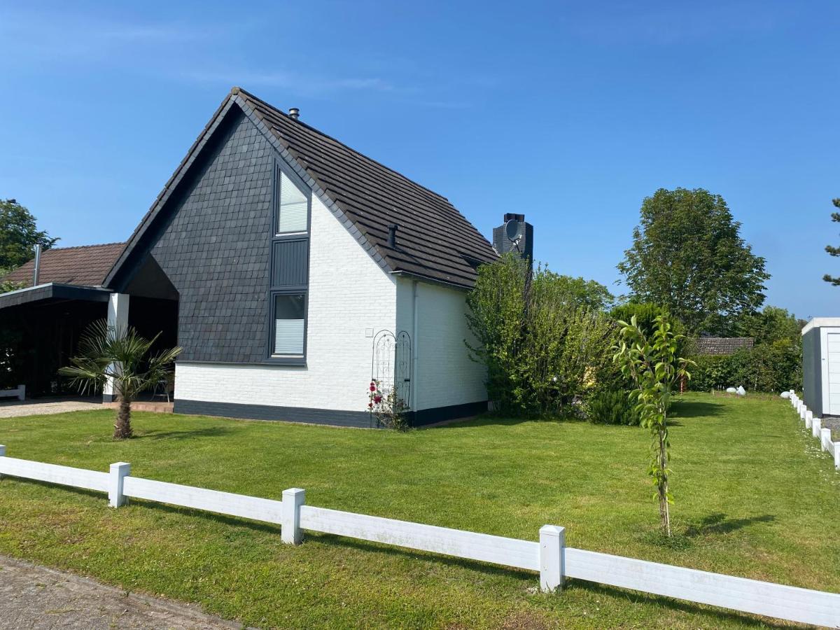 Traumhaftes Geraeumiges Ferienhaus In Meernaehe Брёйниссе Экстерьер фото